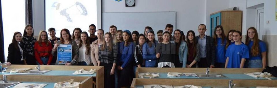 Acțiunea „Tineri în UE. Oportunități de educație și formare”, la liceul din Cajvana