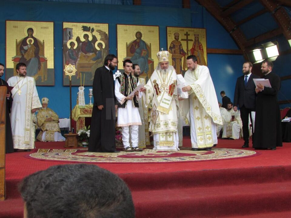 Grupa de Cateheză a Bisericii „Sfântul Dumitru” din Suceava, premiată de Patriarhul României