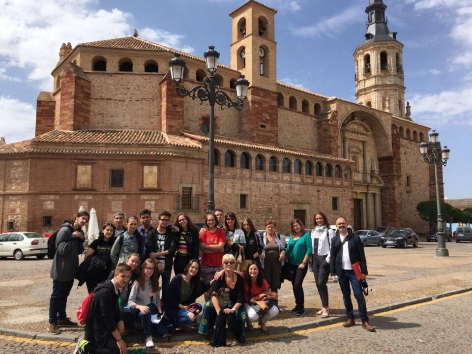 Itinerarii spaniole pentru elevi și profesori de la Colegiul Tehnic de Industrie Alimentară