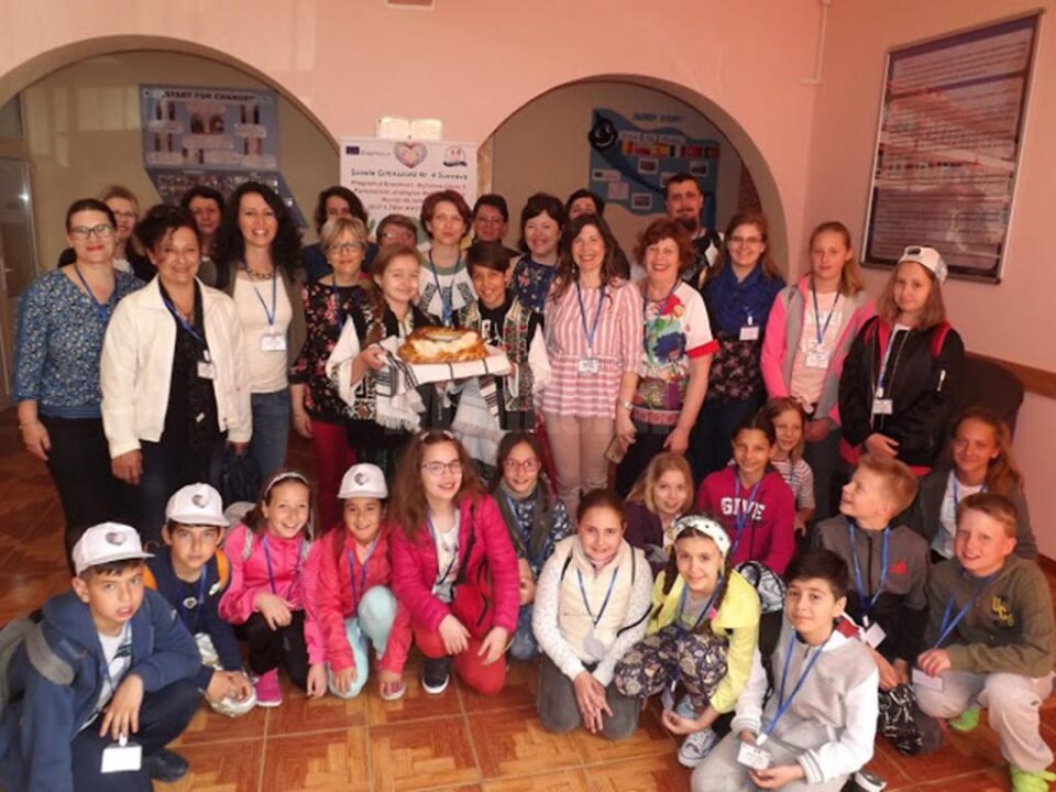 Elevi și profesori de peste hotare promovează mișcarea și alimentația echilibrată, la Școala Nr. 4