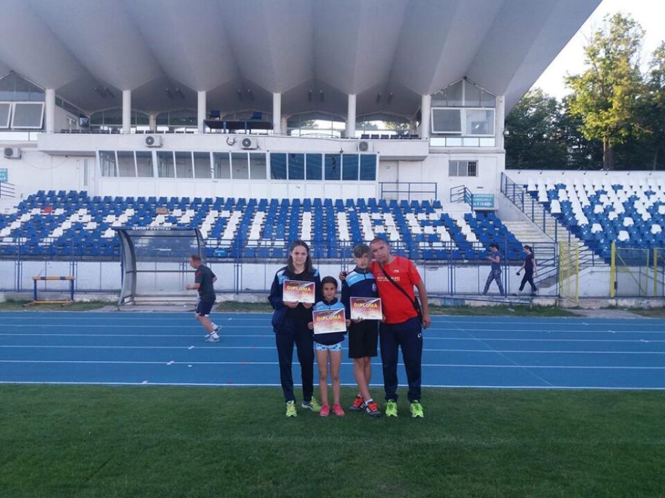 Cristian Prâsneac alături de sportivii săi