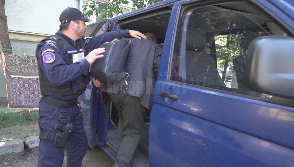 Jandarmi aduși de la București au descins miercuri la Suceava