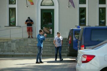 Percheziții la Direcția Silvică și Garda Forestieră, într-un dosar privind Schweighofer și un prejudiciu de 25 de milioane de euro