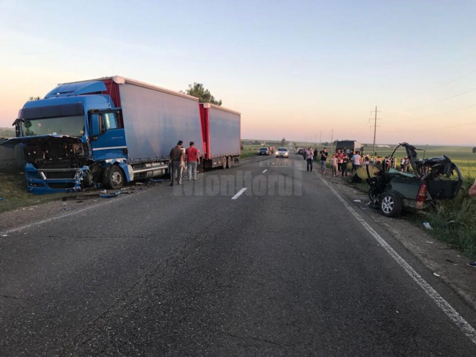 Accidentul a avut loc pe un segment de drum în linie, în apropierea localității Negostina