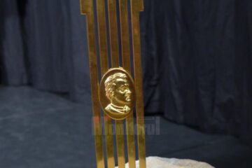 Trofeul Lira de Aur