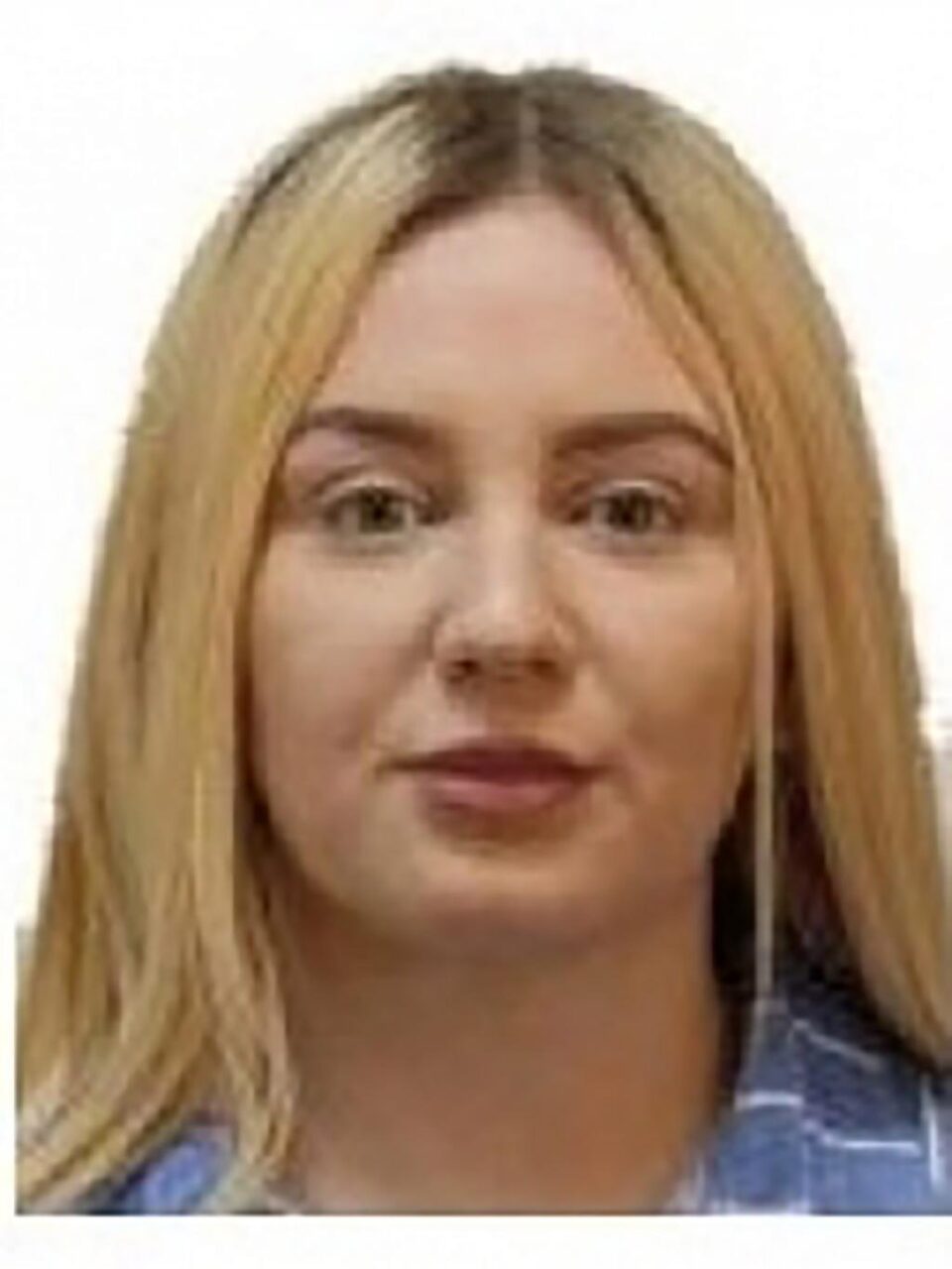 Prisacariu Adina Gabriela este data în urmărire de Poliție