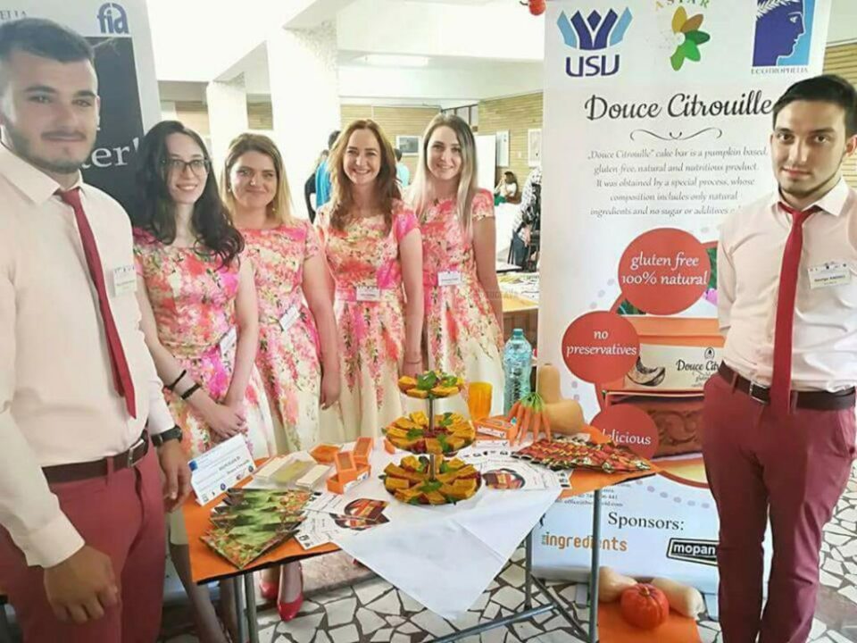 „Douce Citrouille”, prăjitura cu dovleac, fără zahăr, fără gluten și fără aditivi, concepută de studenți ai Facultății de Inginerie Alimentară (Universitatea „Ștefan cel Mare” Suceava) a obținut premiul al III-lea