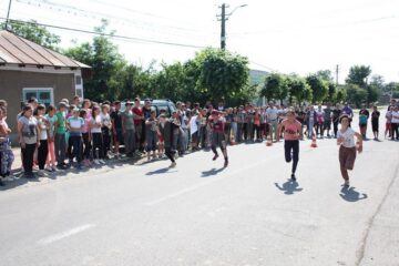 Peste 200 de elevi au participat la concursul de atletism"Viitorii Campioni" organizat în orașul Liteni