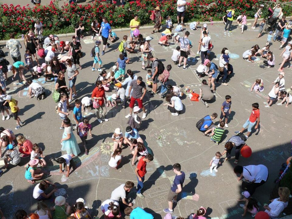 Ziua Internațională a Copilului, sărbătorită la Fălticeni Ziua Internațională a Copilului, sărbătorită la Fălticeni