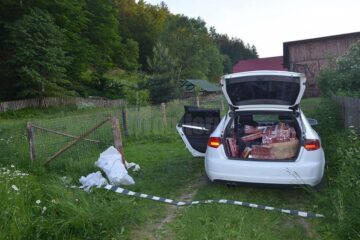 Autoturismul abandonat după urmărirea de la Nispitu