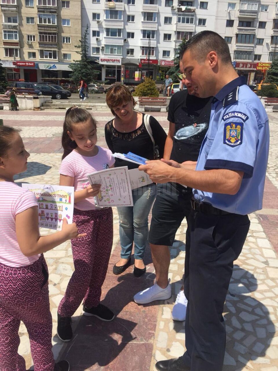 „Copilărie în Siguranță”, acțiuni preventive ale polițiștilor, la Suceava și Fălticeni