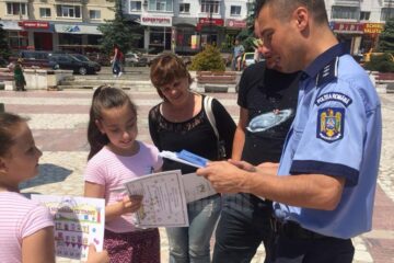 „Copilărie în Siguranță”, acțiuni preventive ale polițiștilor, la Suceava și Fălticeni