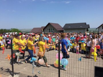 Sute de copii din Ipotești și din Dorohoi au sărbătorit împreună 1 Iunie