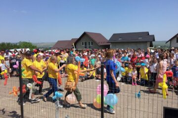 Sute de copii din Ipotești și din Dorohoi au sărbătorit împreună 1 Iunie