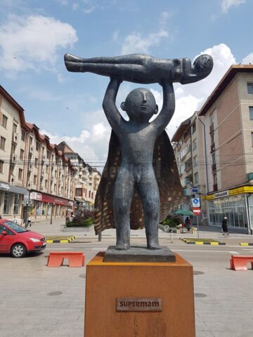Statuile expuse la Suceava au fost admirate la Londra și la Palatele Brâncovenești
