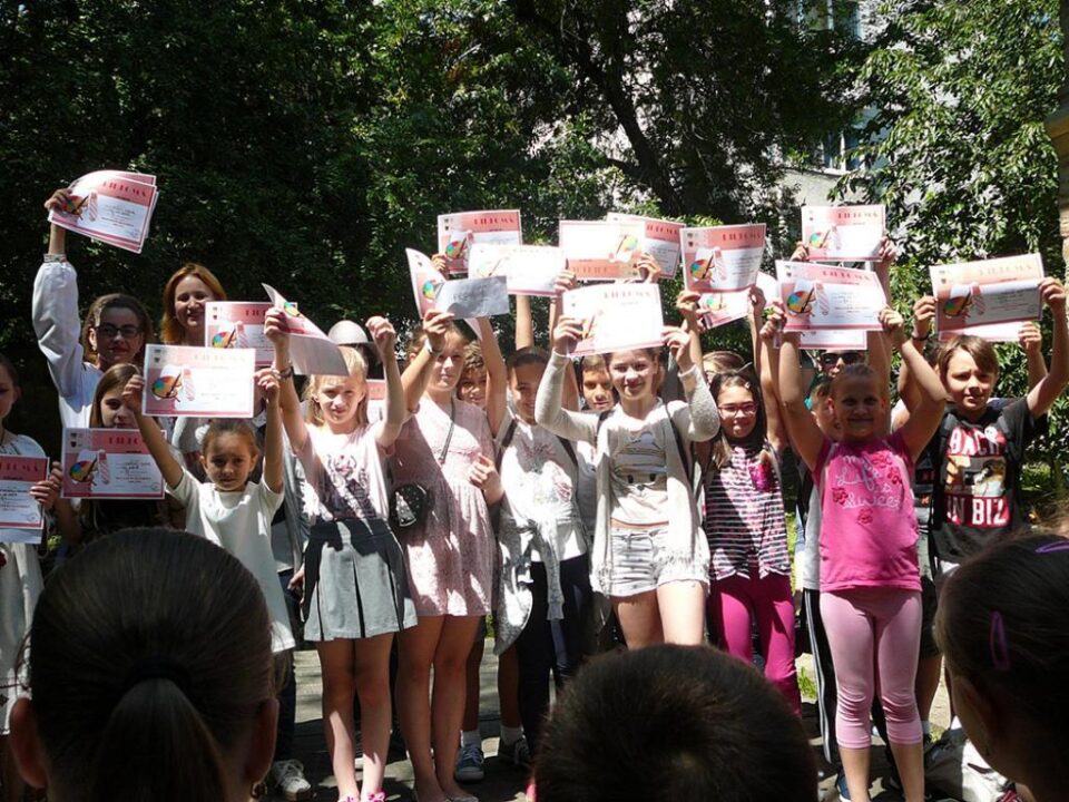 Premianții expoziției-concurs de desene “Vis de copil în casa bunicilor” de la Hanul Domnesc