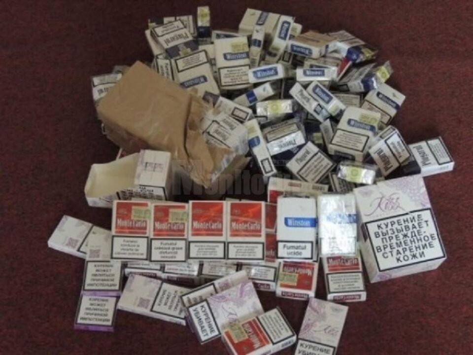Țigări de contrabandă de circa 4.000 de lei, confiscate de polițiști