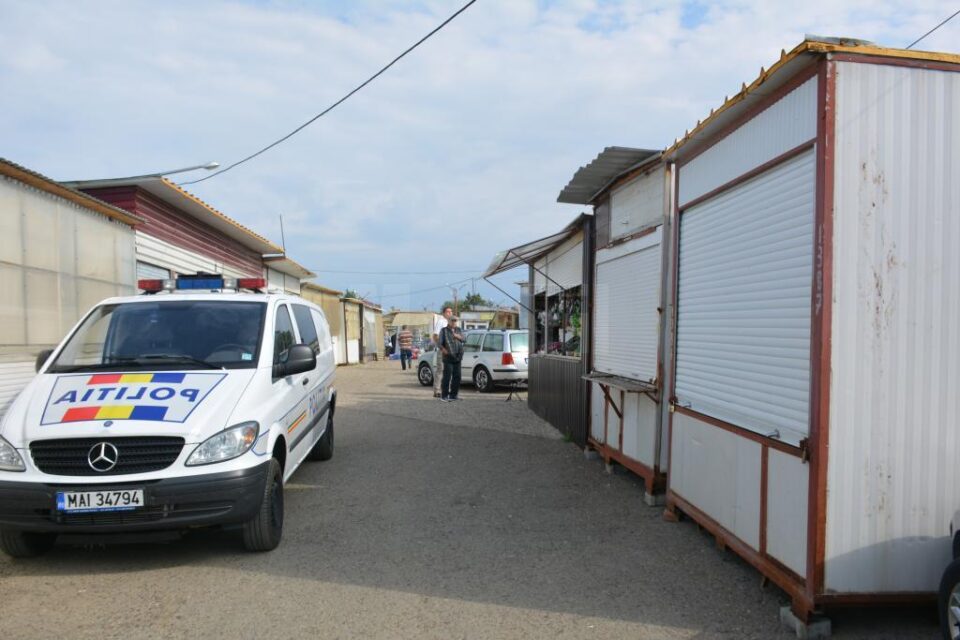 28 de kilograme de pește și 185 de unelte de pescuit, confiscate de polițiști