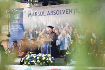 Studenții și universitarii i-au sărbătorit pe absolvenții promoției 2018