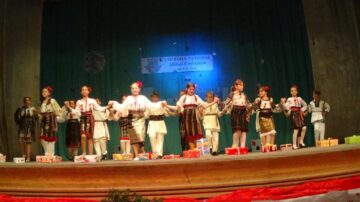 „Anotimpul Copilăriei”, spectacolul claselor primare de la Colegiul Național „Mihai Eminescu”