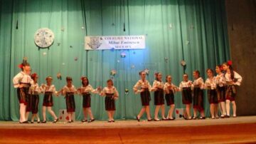 „Anotimpul Copilăriei”, spectacolul claselor primare de la Colegiul Național „Mihai Eminescu”
