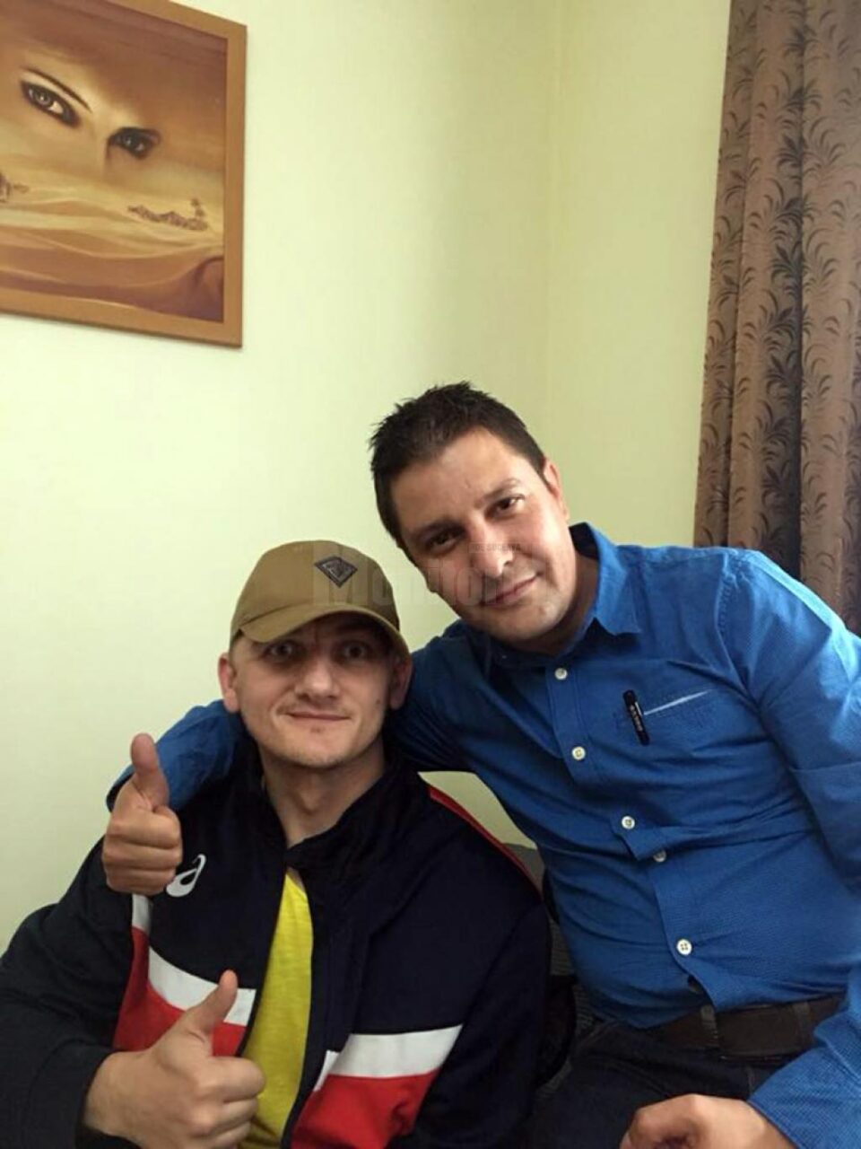 Dan Ciprian Sfichi, stânga, și polițistul criminalist Bogdan Bănică