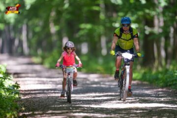 Peste 500 de bicicliști din toată țara au participat la ediția din acest an a maratonului MTB Dragomirna powered by ASSIST