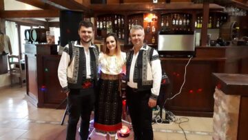 Florin Mucea, fiul regretatului rapsod Vasile Mucea, promovează cu succes proiectele de păstrare a folclorului autentic bucovinean
