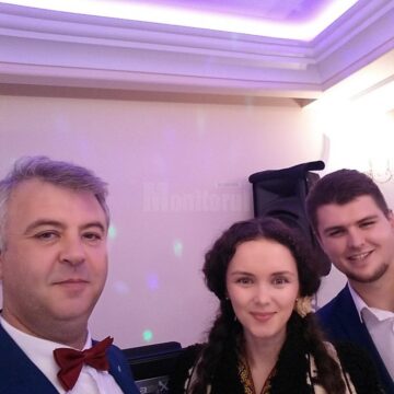 Florin Mucea, fiul regretatului rapsod Vasile Mucea, promovează cu succes proiectele de păstrare a folclorului autentic bucovinean