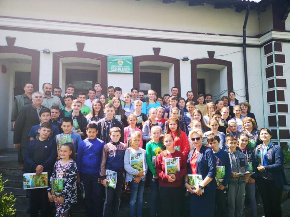 La Ocolul Silvic Dorna Candrenilor au fost prezenți 50 de elevi