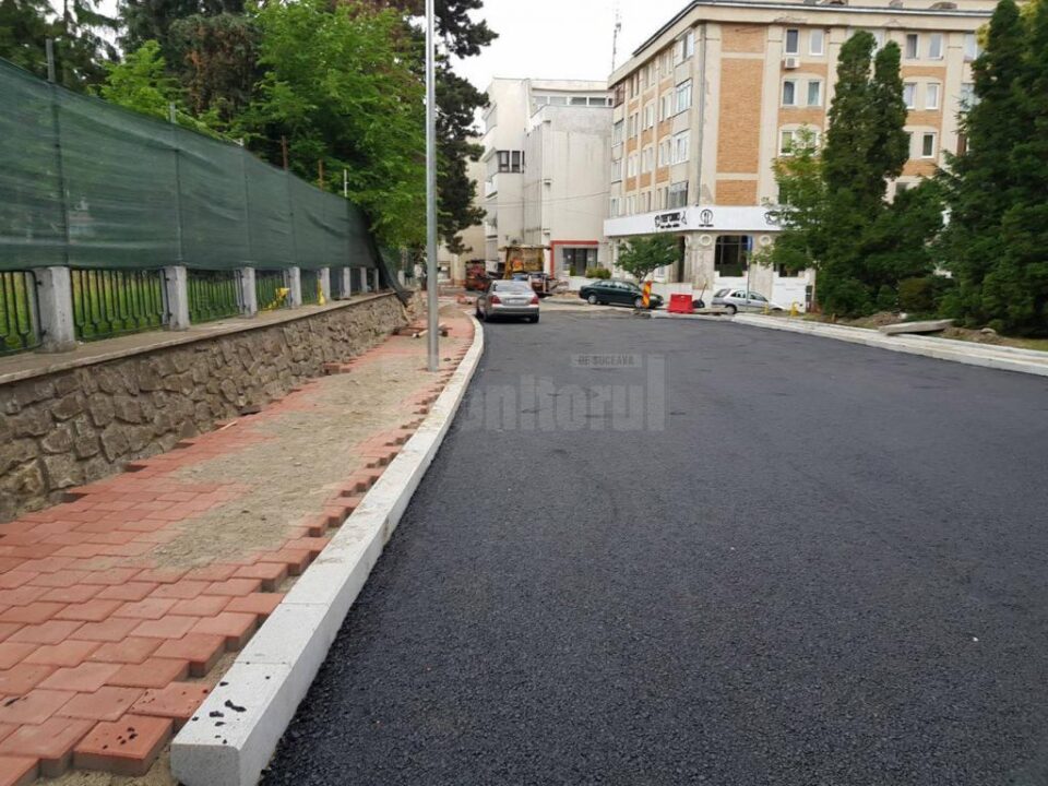 Lucrările de modernizare a străzii Vasile Bumbac, finalizate până la Zilele Sucevei