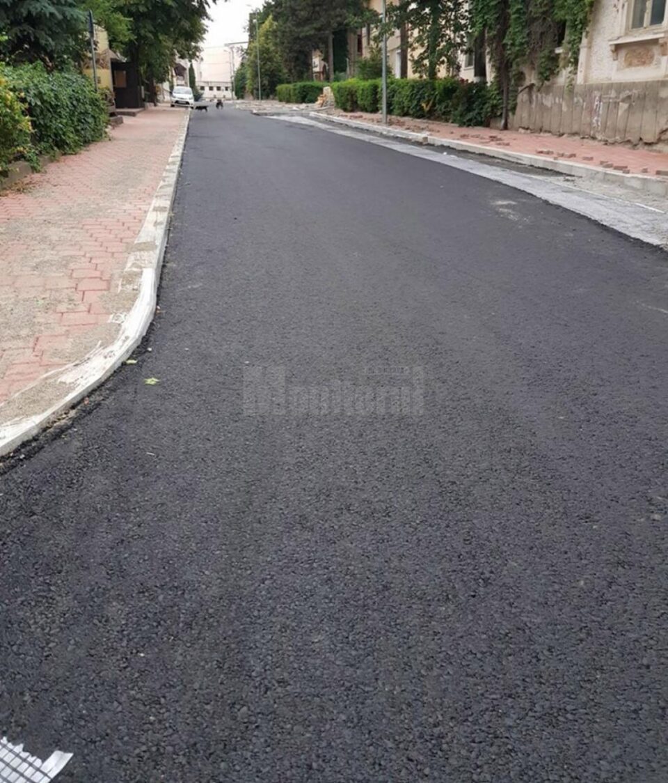 Lucrările de modernizare a străzii Vasile Bumbac, finalizate până la Zilele Sucevei
