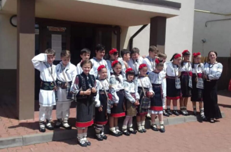70 de elevi au participat la a doua ediție a Festivalului județean „Cânt cu drag în Bucovina!”, la Gura Humorului