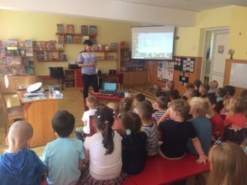 Educație rutieră, flashmoburi, teatru și controale oftalmologice, în „Școala altfel”, la Grădinița Piticot