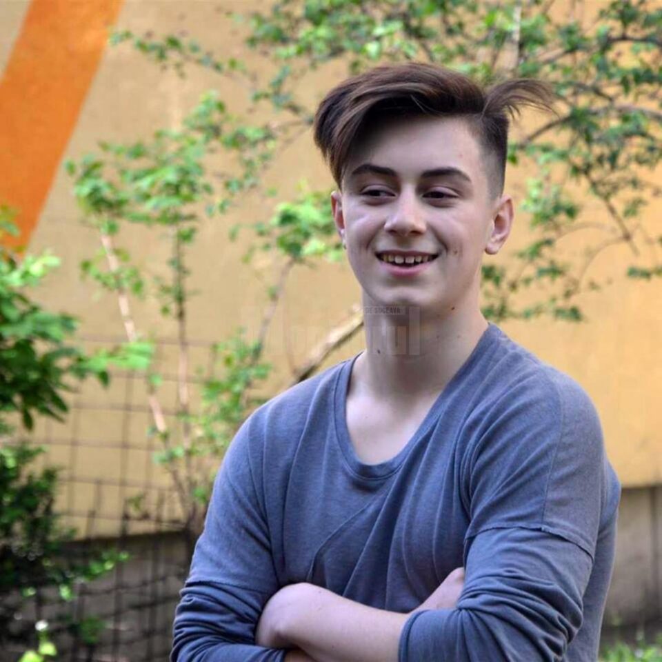 Luca Giovani Popovici luptă la europenele de juniori III