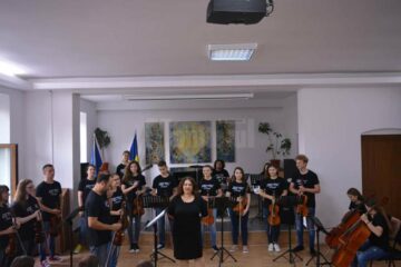 Concert de lansare al formației Electric Strings, de la Colegiul de Artă „Ciprian Porumbescu”