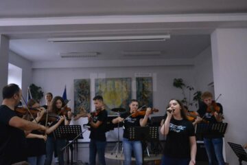 Concert de lansare al formației Electric Strings, de la Colegiul de Artă „Ciprian Porumbescu”