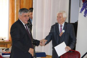 La Dumbrăveni, regal cultural la centenar