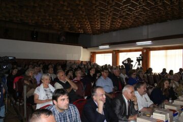 La Dumbrăveni, regal cultural la centenar