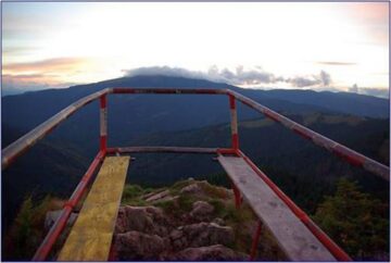 Nici o firmă interesată de documentația pentru punctul de belvedere de pe Piatra Șoimului