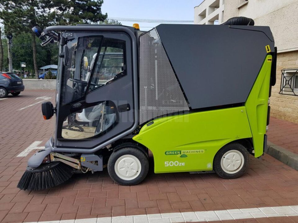 Automăturătoarea electrică achiziționată din fonduri elvețiene