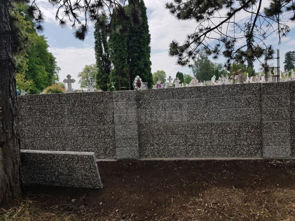 Primarul Sucevei, nemulțumit că nu au început lucrările de asfaltare a străzilor „de pământ”