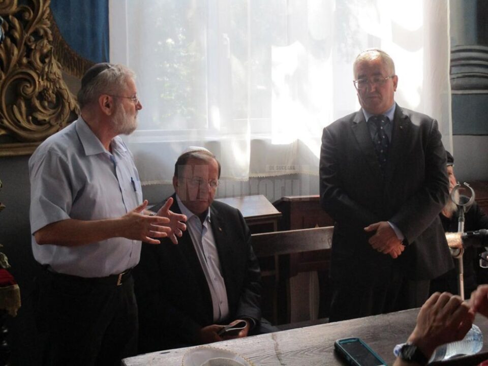 Președintele Gheorghe Flutur, primarul Ion Lungu și directorul Emil Ursu, la „Marșul Vieții” în Suceava