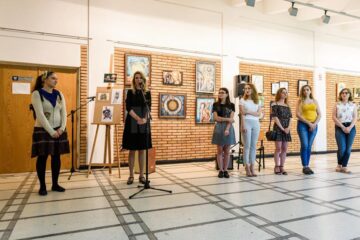 Expoziție de grafică și pictură a studenților suceveni, la Universitatea „Ștefan cel Mare”