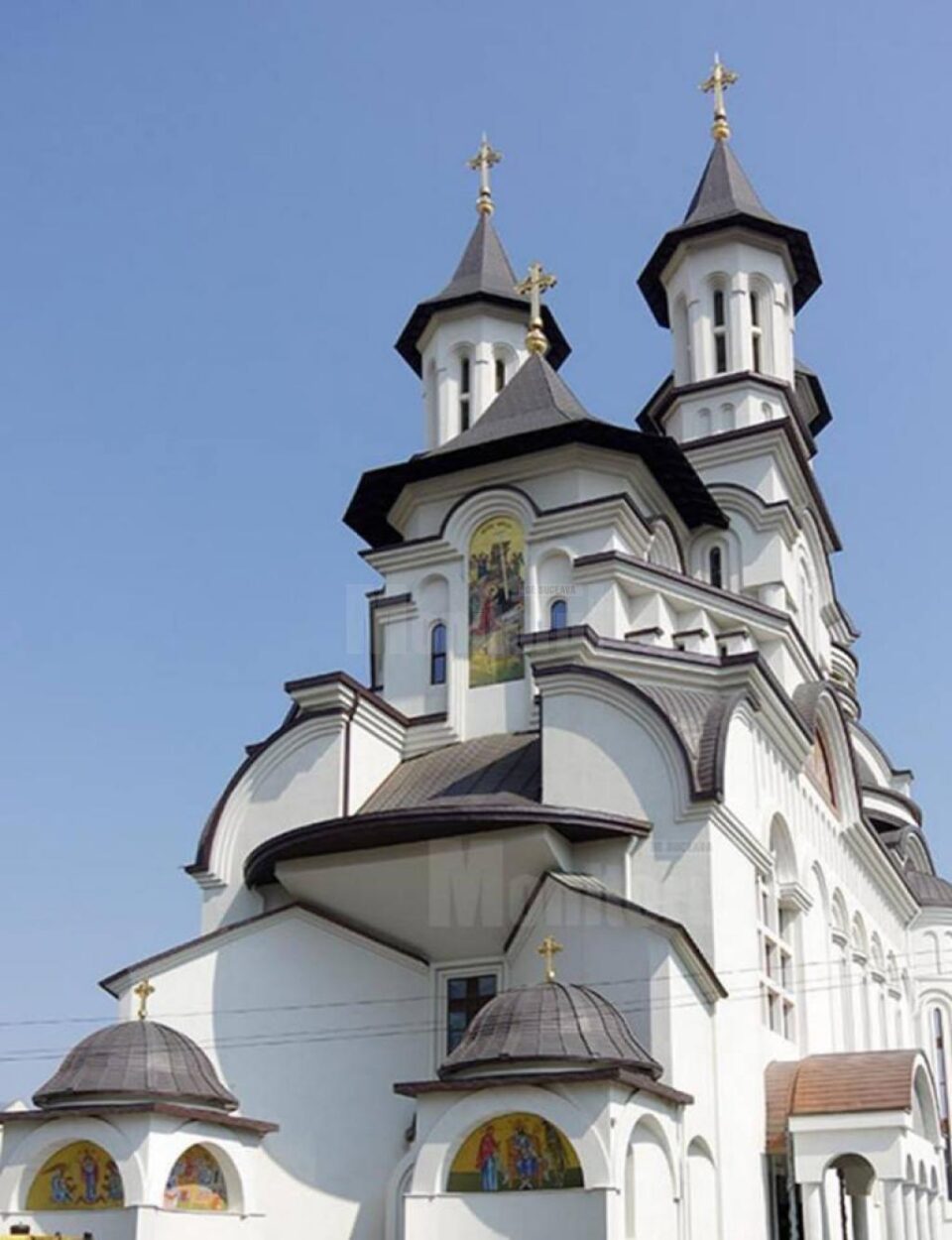 Au început lucrările de pictură la Catedrala din Suceava