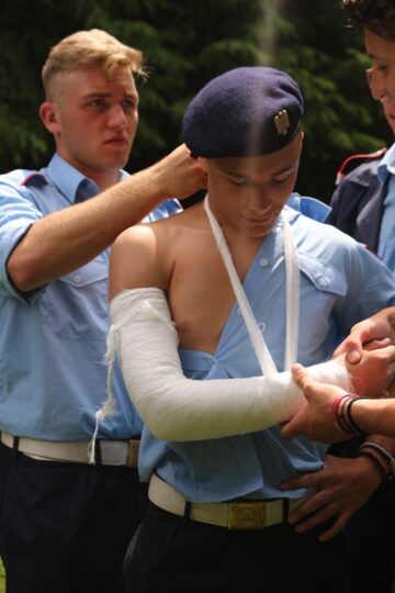 Elevi ai Colegiului Militar din Câmpulung, în tabără de instrucție la Colibița