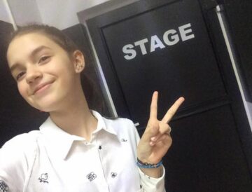 Suceveanca Mara Oancea a întors două scaune la Vocea României Junior, dar a ales să meargă în echipa lui Marius Moga