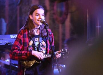 Suceveanca Mara Oancea a întors două scaune la Vocea României Junior, dar a ales să meargă în echipa lui Marius Moga