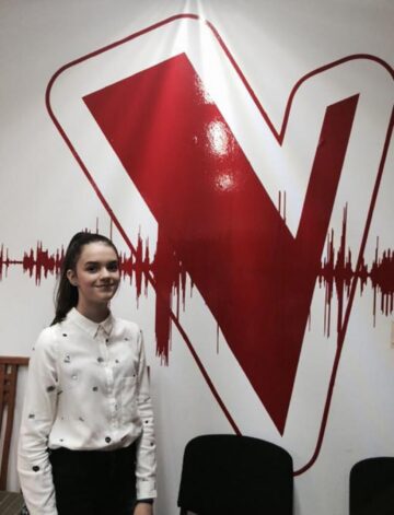 Suceveanca Mara Oancea a întors două scaune la Vocea României Junior, dar a ales să meargă în echipa lui Marius Moga
