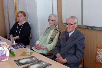 Prof. Gabriela Mihai, prof. Angela Popescu și prof. Mihai Filip